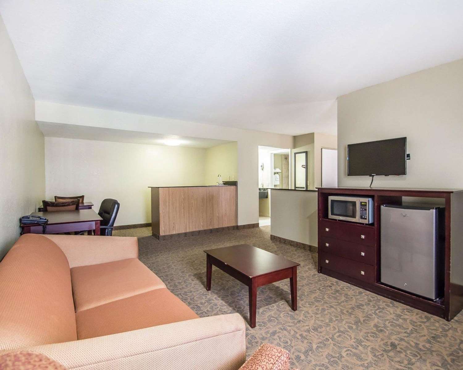 Quality Inn & Suites By the Parks by null
