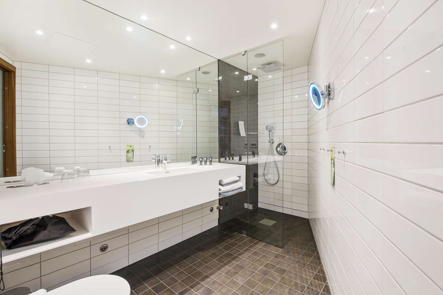 Clarion Hotel® The Edge by null