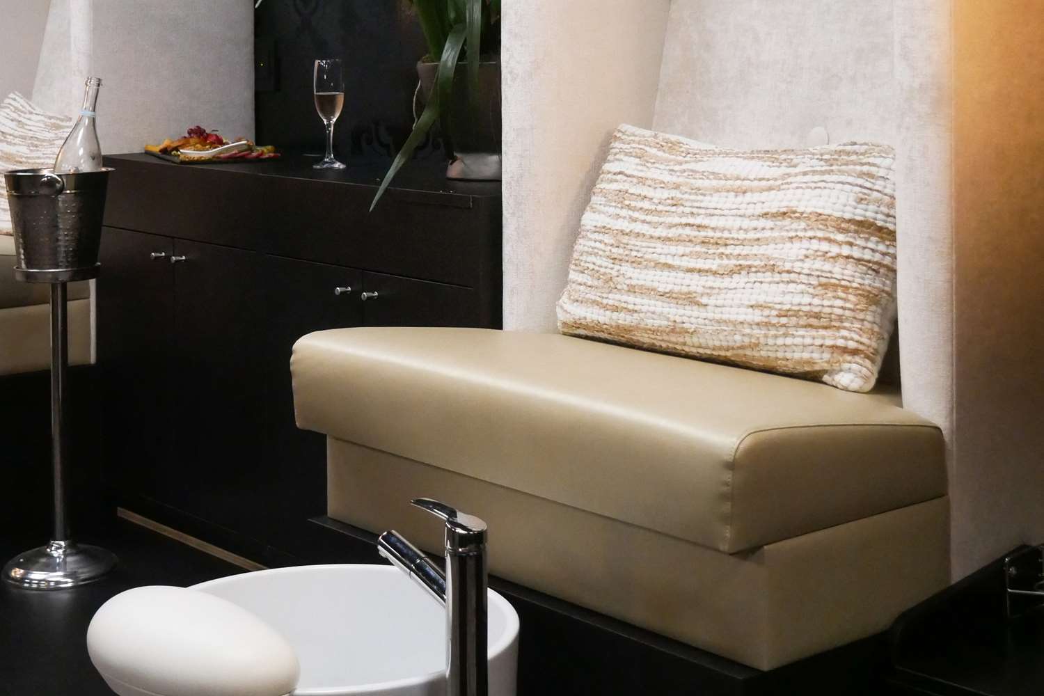 Curtiss Hotel by null