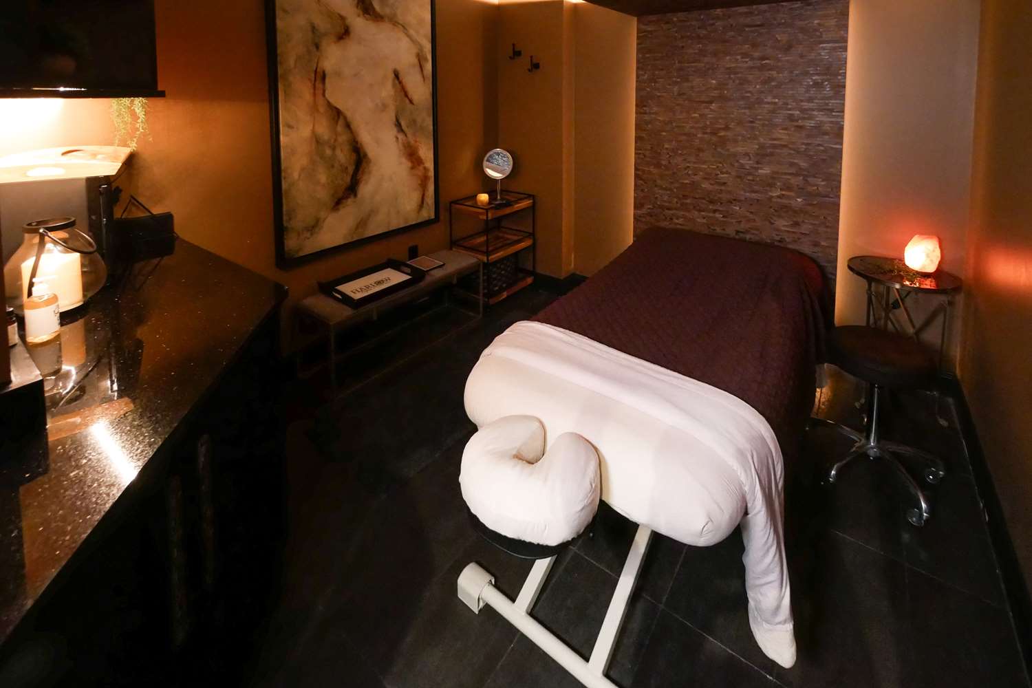 Curtiss Hotel by null