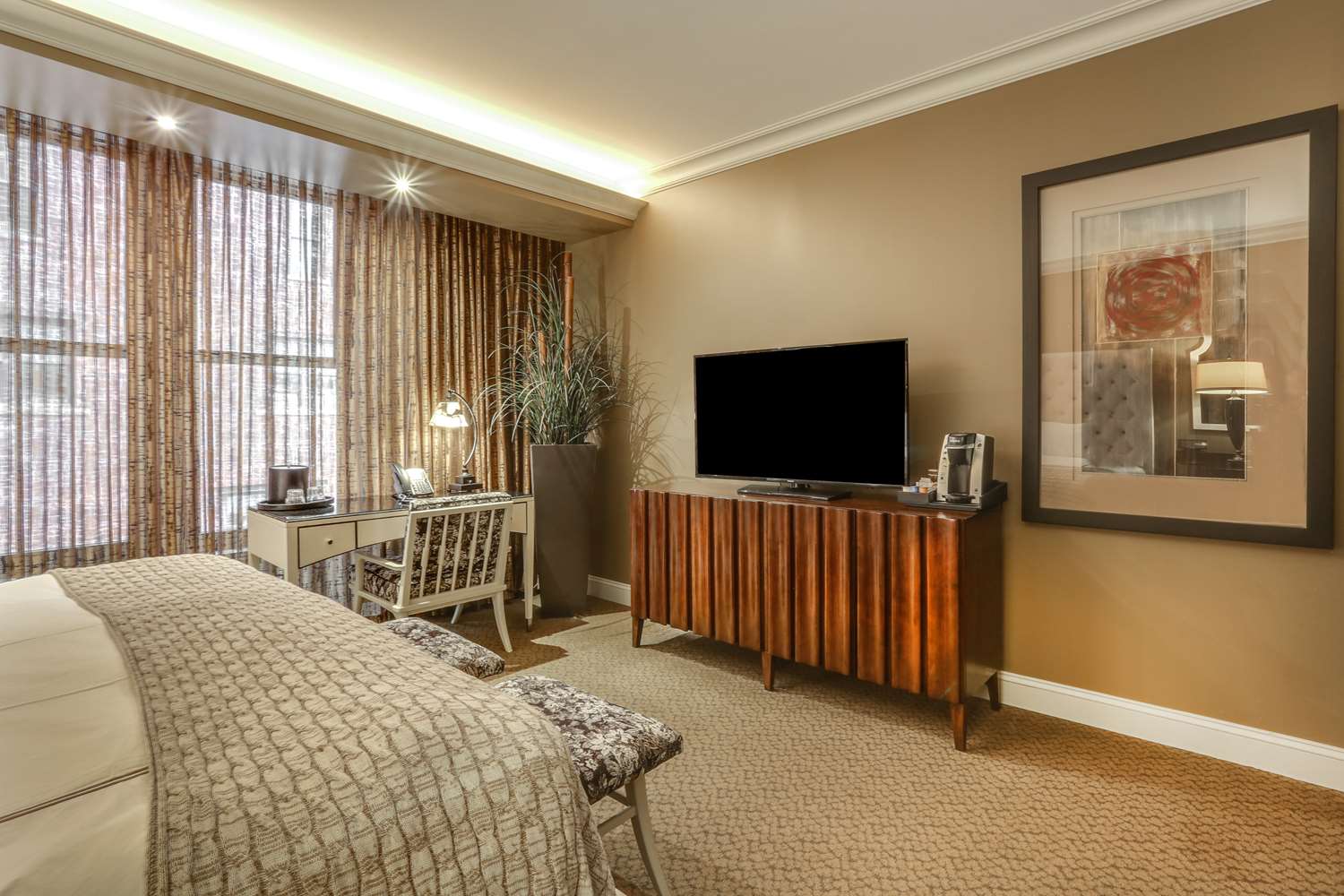 Curtiss Hotel by null