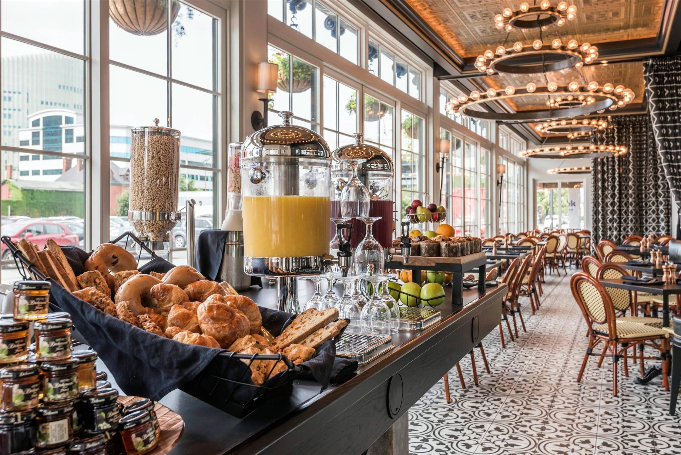 Curtiss Hotel by null